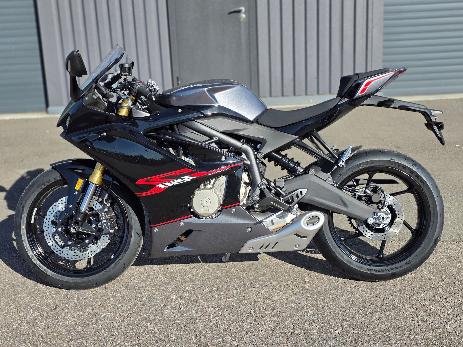 Спортбайк KOVE 450RR Чорний